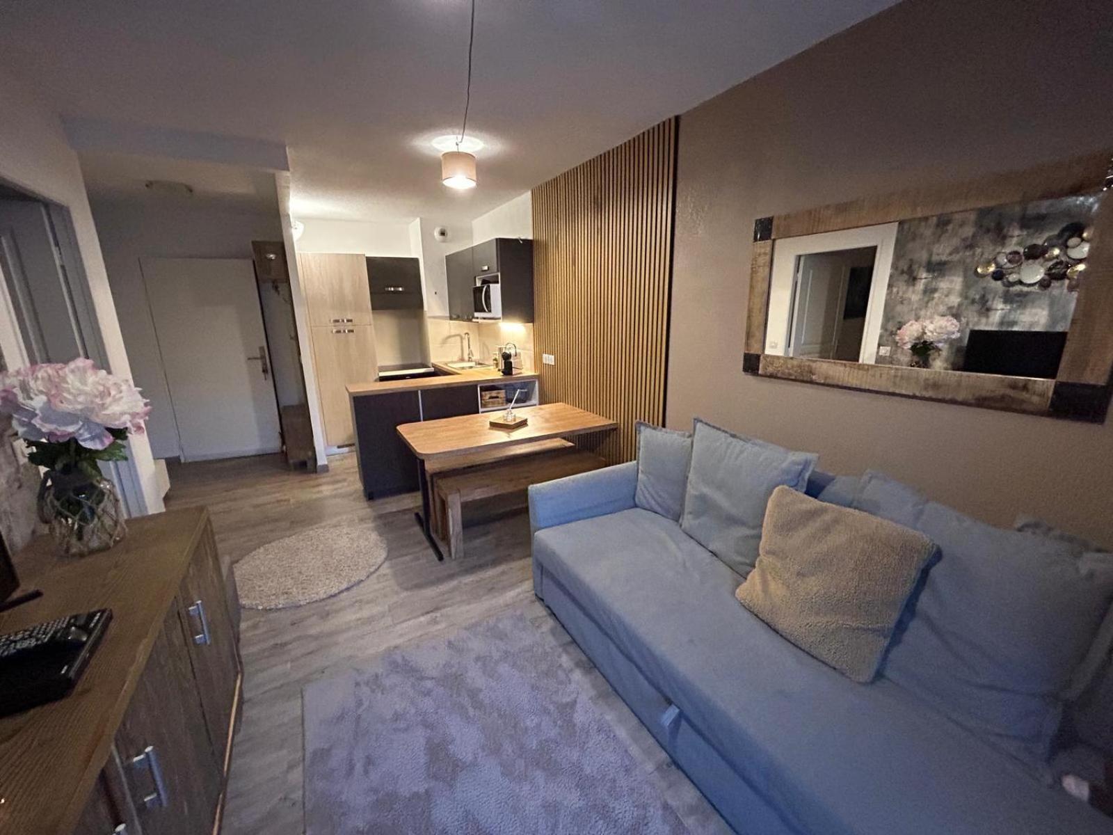Superbe Appartement Avec Piscine Et Garage Péone Eksteriør bilde